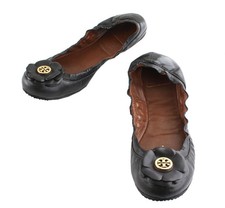 Tory Burch Schwarze Flachschuhe mit Goldlogo ...