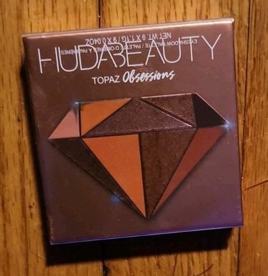 Huda Beauty Topaz Obsessions Eyeshadow Palette