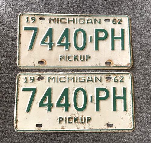 RARE 1962 MICHIGAN PICKUP LICENSE PLATE PLATES PAIR ORIGINAL CHEVY FORD DODGE