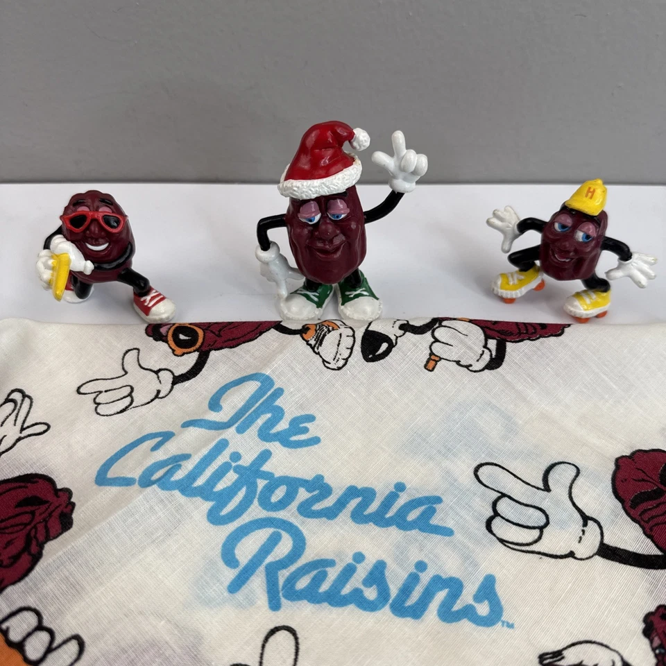 The California Raisins Handkerchief Bandana 1988 Applause & 3 Raisins Figures - Image 3 of 4