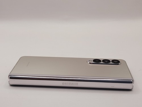 Samsung Galaxy Z Fold 3 5G 12/256 GB - MIDDLE SCREEN DEAD - Picture 6 of 9