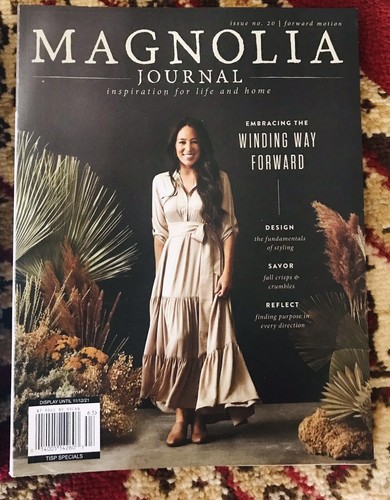 2 MAGNOLIA JOURNAL Magazines Issues #17 Rest, #20 Forward Motion - Picture 3 of 3