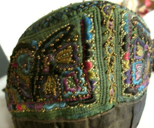 VERY NEAT VINTAGE HIGHLY EMBROIDERED CENTRAL ASIAN HEAD GEAR TURKOMAN_TEXTILES - Picture 7 of 12