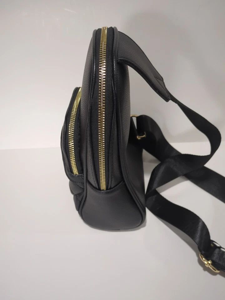 Deluxity Los Angeles Crossbody Bag Front Pouch With Tags Never Used  - Image 4 of 4