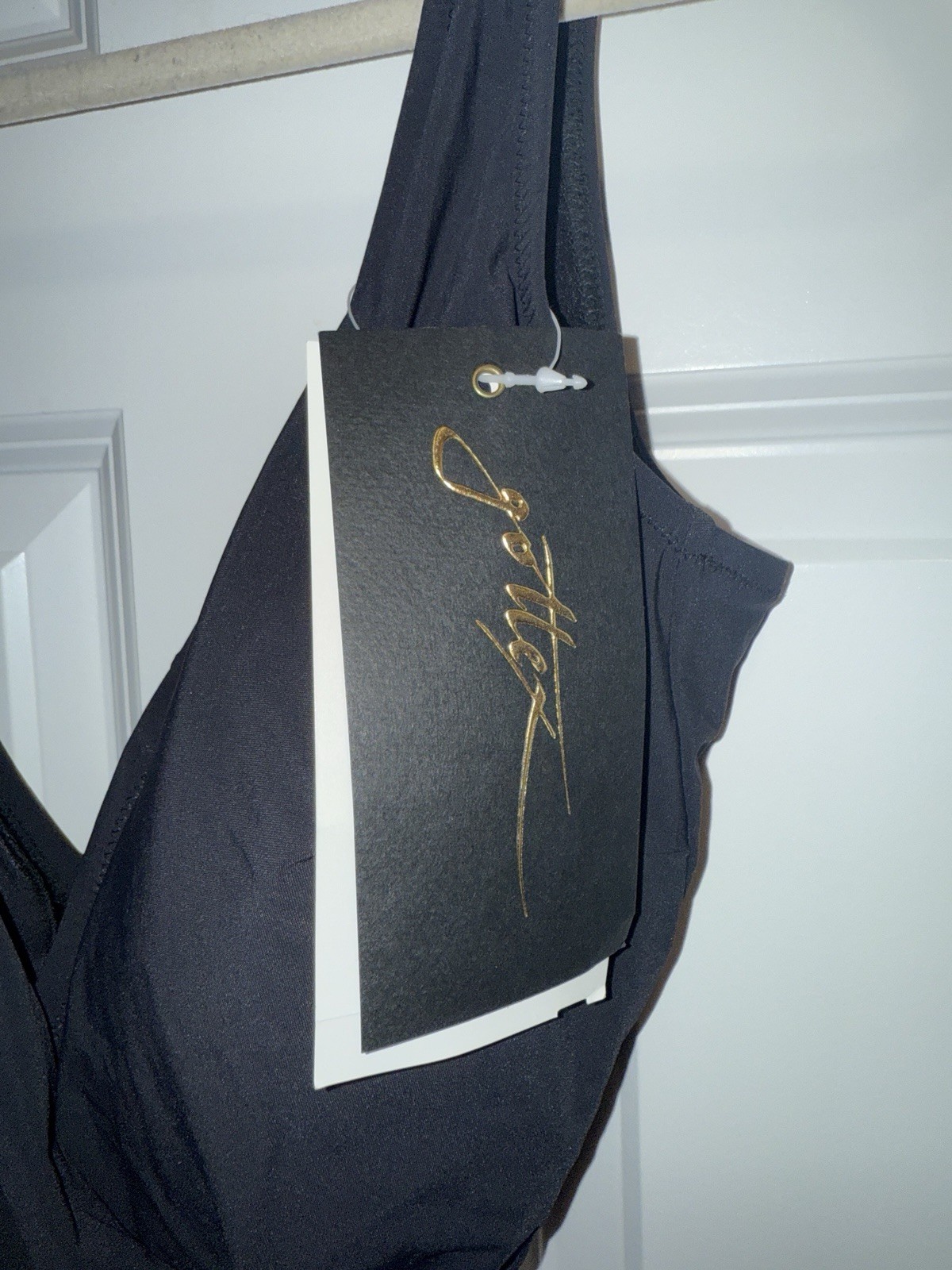 Picture 3 of 8