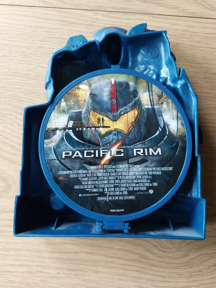 Pacific Rim 3D Blu-ray Limited Edition Gipsy Danger Collector's Case (2013).     - Image 2 of 4