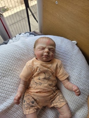 Schönes Reborn kostbares Geschenk, Reborn Baby Junge/Mädchen. Realistische Babypuppe.
