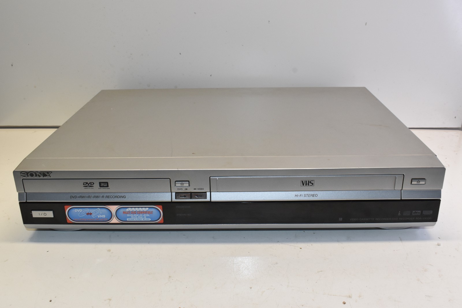 Vhs Player For Parts- Does Not Read Discs
