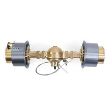 Seitliche Untersetzungsachsen mit Messingr&auml;dern f&uuml;r den 1:14 RC-Sattelzug E450C