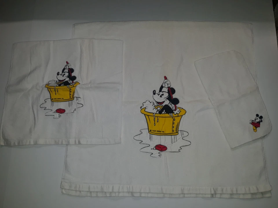 Juego de toallas de baño vintage Walt Disney de 3 piezas Mickey Mouse en bañera amarilla Foto 2 de 4