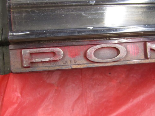 1982-84 Trans Am Taillights and Center Section - Picture 6 of 23