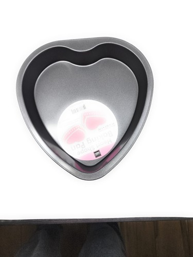 Valentine Heart Shape Cake Baking Pan 11" x 10.5" x 1.75" - Picture 2 of 2