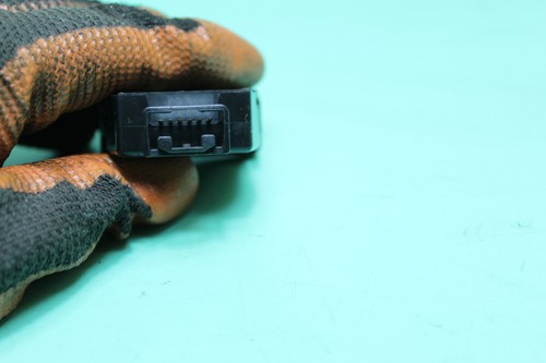 Switch Parking Toyota Prius 2 NHW20 15A685 Parking Brake - Picture 3 of 4