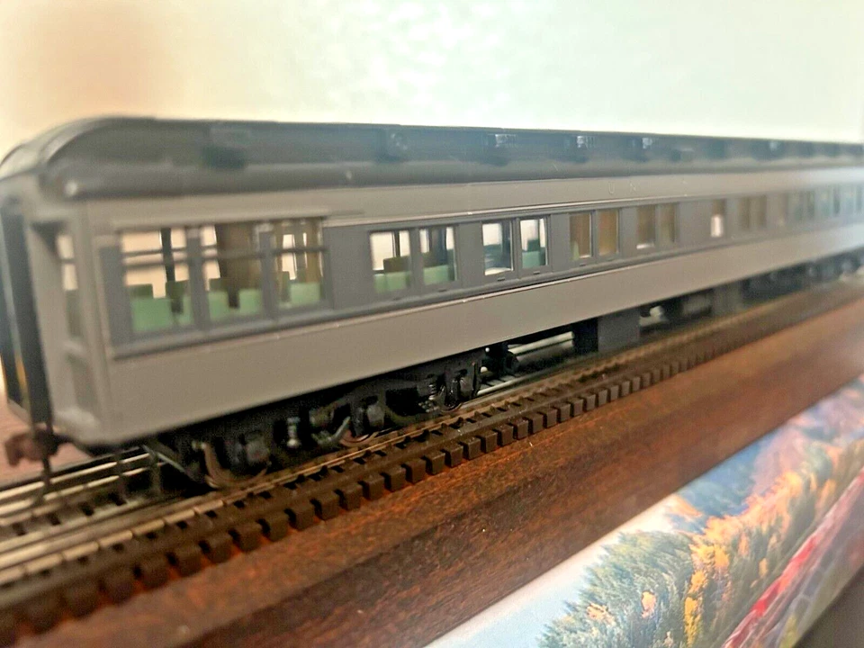 UNION PACIFIC "HEAVYWEIGHT" SOLARIUM OBS CAR GRAY- HO Scale-INTERIOR NEW OOP - Image 2 of 4