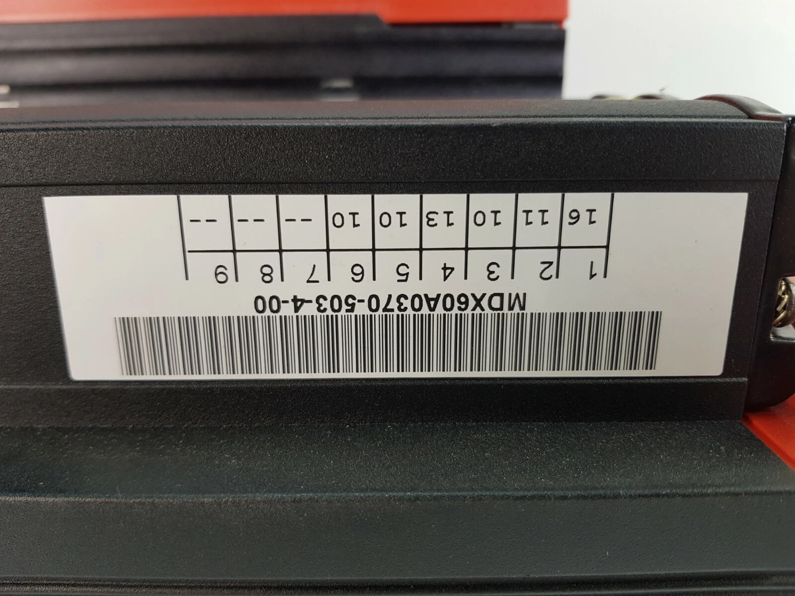 Power section status label MDX60A0370-503-4-00