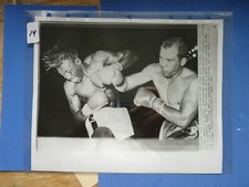 VINTAGE 1963 ORIGINAL MEDIA  SPORT PHOTO SAN JOSE LUIS MOLINA  VS JOE BROWN NO14