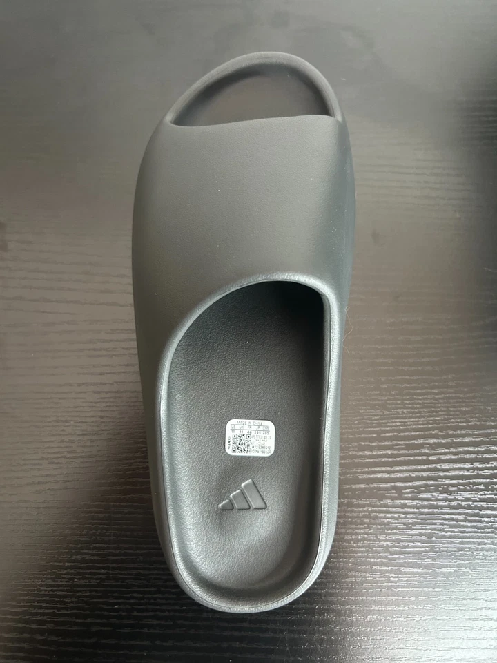 YEEZY SLIDES ONYX SIZES 4-13 US MEN ⚡️FAST SHIPPING⚡️ - Image 2 of 4