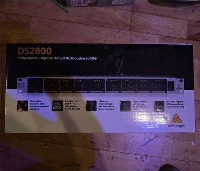 Behringer DS2800 (Signal Splitter)