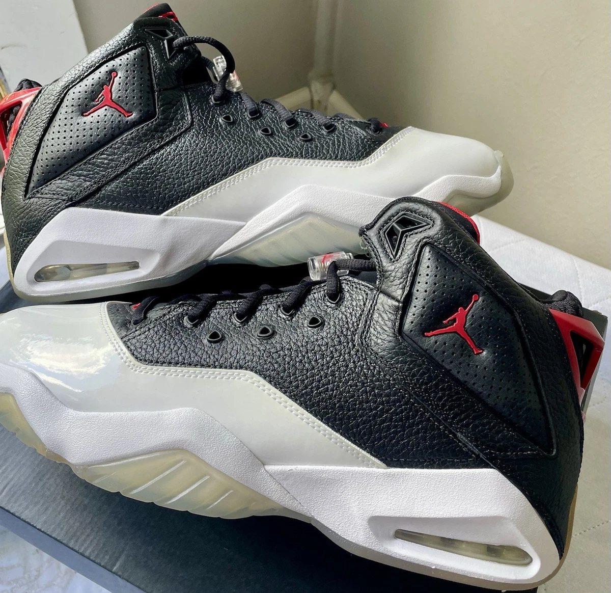 Preços baixos em Jordan B'Loyal Black White | eBay