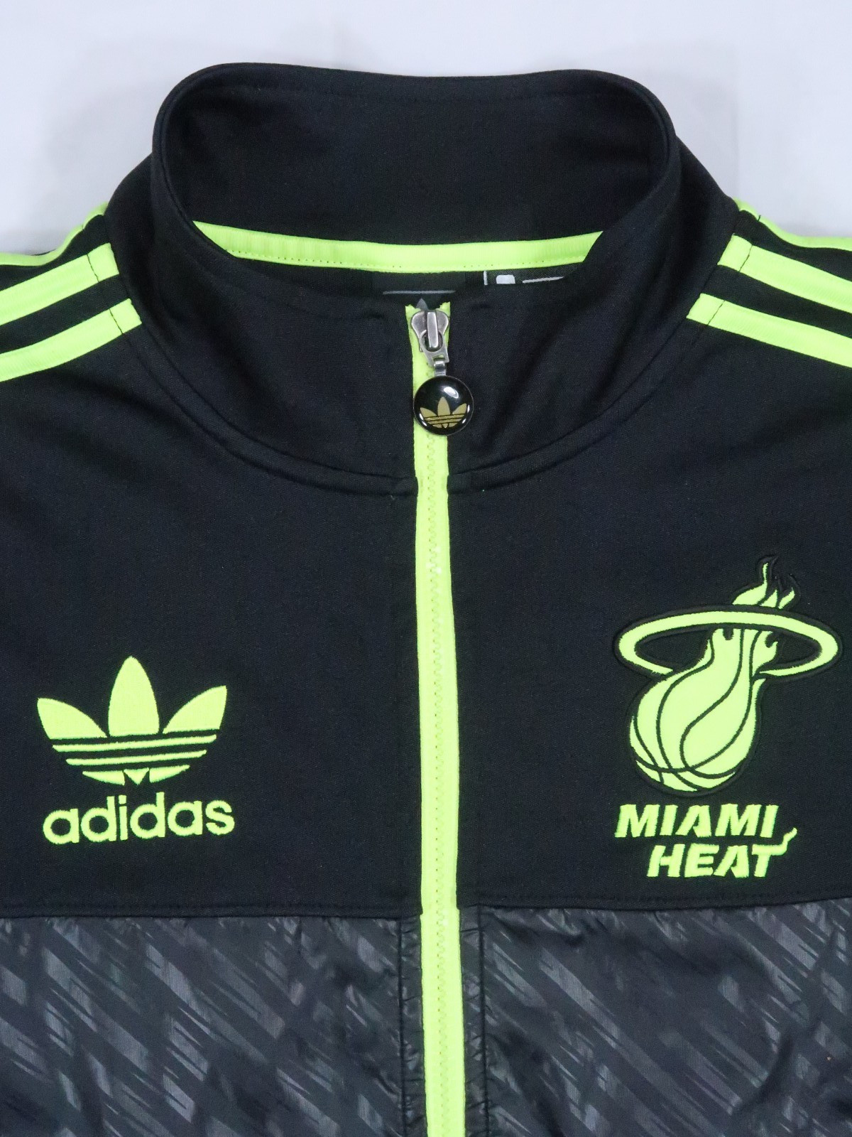 ADIDAS ORIGINAL VTG 2013 limited edition Miami Heat  NBA track jacket mens Small image 5