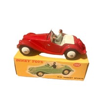 Dinky Toy MG Midget Sportwagen rot mit Fahrer...