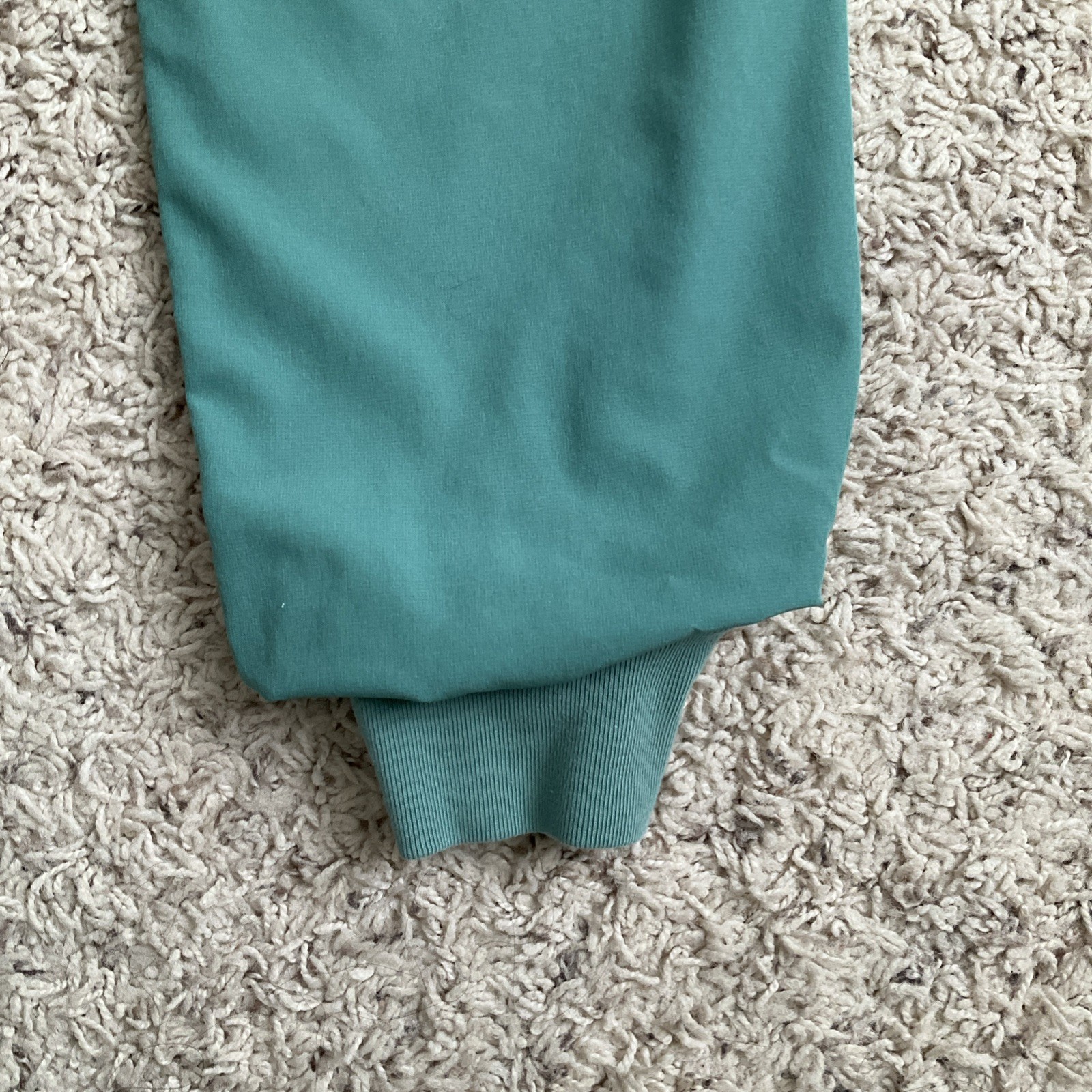 🔥FIGS Technical Collection Solid Green Jogger Sc… - image 8