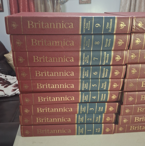 1985 Encyclopedia Britannica 15th Edition – 32 Volumes + Bonus Bundle - Picture 10 of 13
