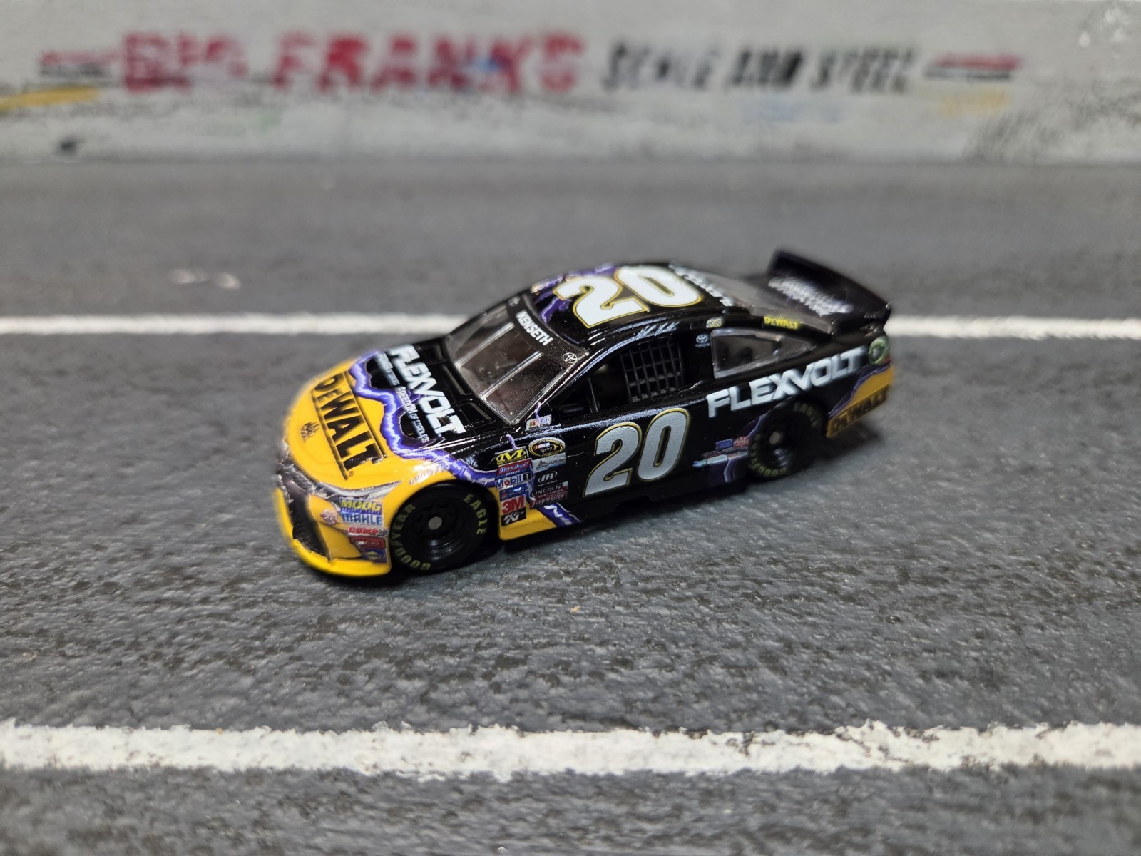 Custom 1/64 Matt Kenseth #20 DeWalt FlexVolt Toyota Camry Diecast NASCAR Sprint 