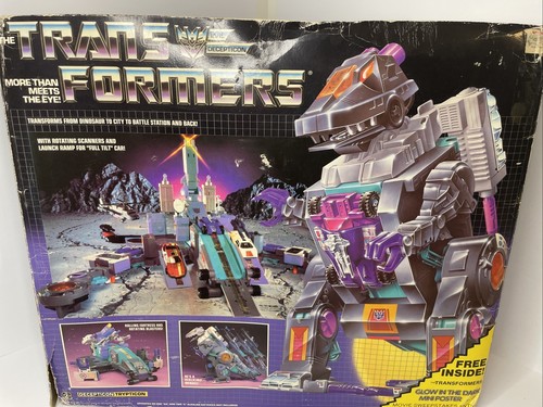 Transformers G1 Trypticon Complete With Box Foam & All Paperwork Inc Poster Mint - Picture 1 of 24