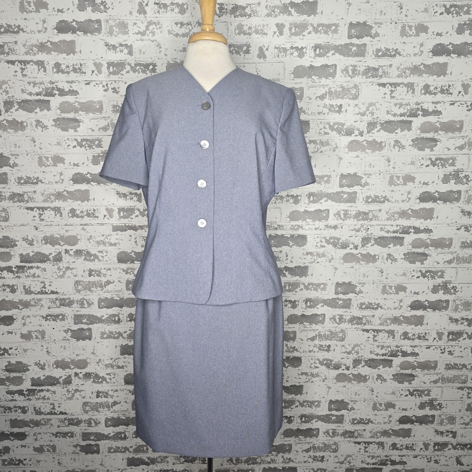Le Suit 2 Piece Skirt Set Womens 14 Gray Short Sleeve Career Work Wear Business