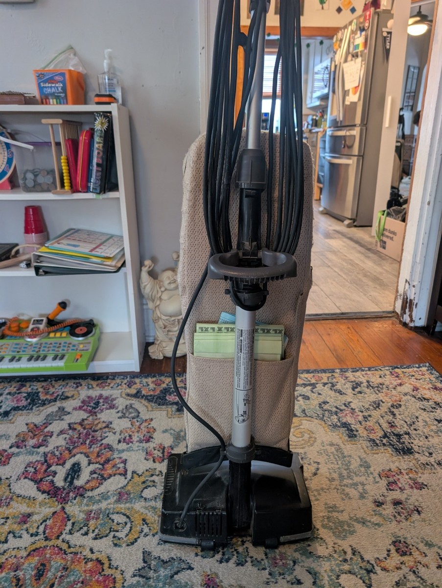 Oreck XL21 Upright Vacuum Bagged Corded HEPA Filtration Black
