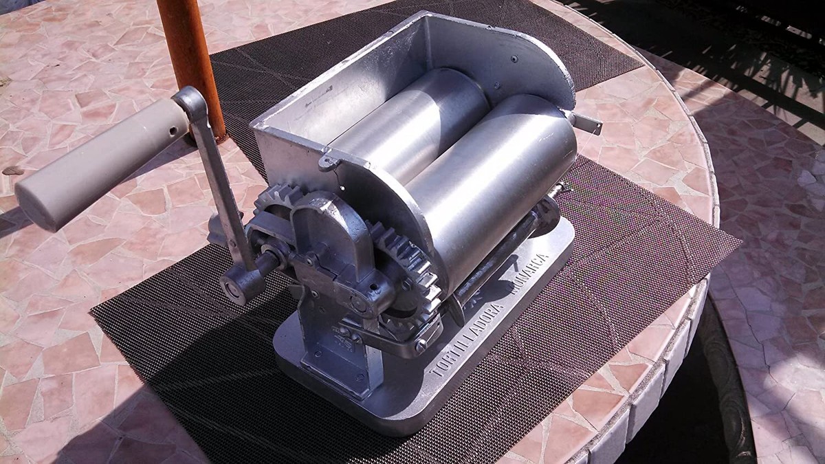 トルティーヤメーカーCorn Tortilla Maker by Monarca Amazon.com