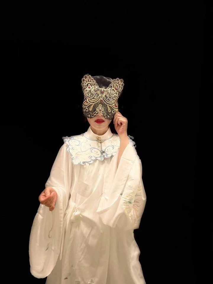 Retro High-End Handmade Venice Bronzing Lace Lady Mask Halloween Christmas Masqu - Image 3 of 4