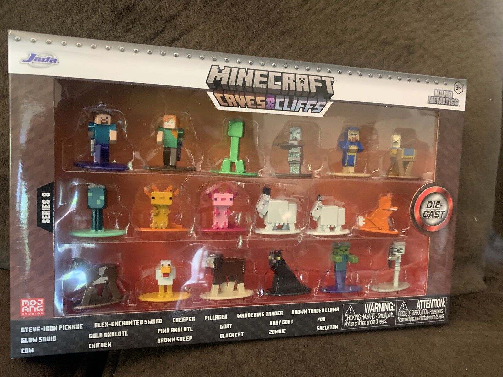 Minecraft Caves and Cliffs 18-Pack Series 8 Die-Cast Figures, Multi-color 