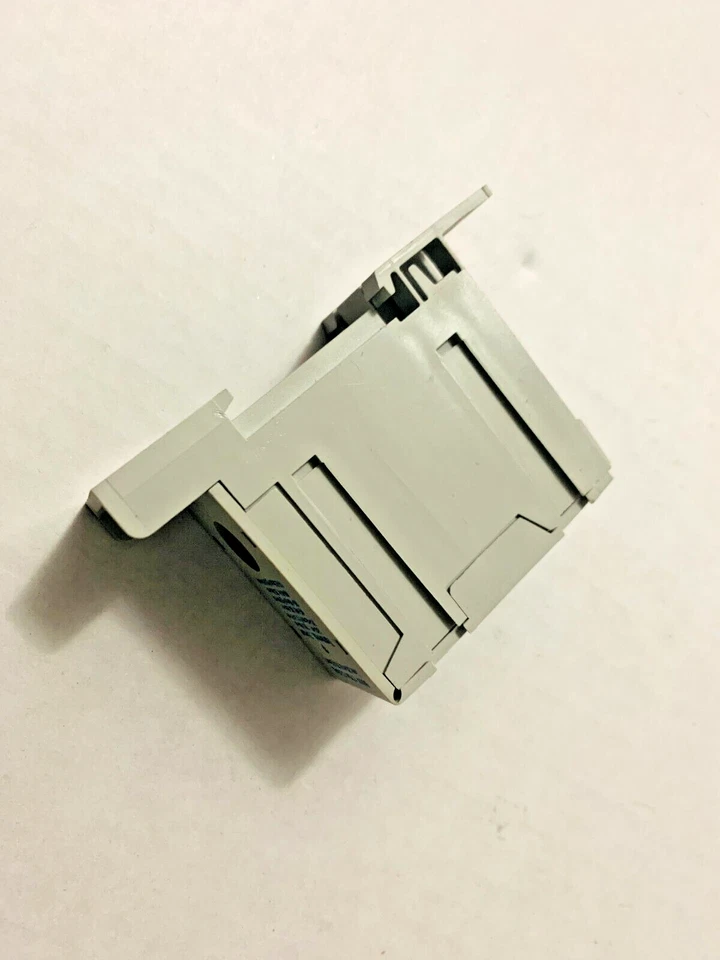 Ferraz Shawmut FSPDB2A Finger Safe Power Distribution Block - Image 4 of 4