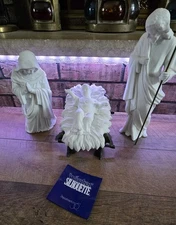  Vintage Dept 56 White Porcelain (Nativity)Crèche With Bronze Manger 1997- 01