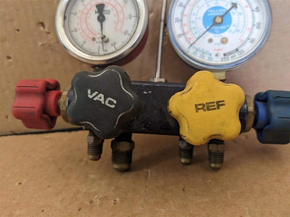 Colector multimecánico Imperial Eastman cuatro válvulas AZUL Y ROJO 4 válvulas Foto 4 de 4