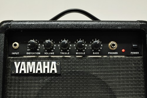 Yamaha HY-10G III Guitar Amp - 25 Watts, PAT Tested & Full Working Order - Picture 10 of 10