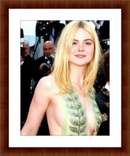 Elle Fanning 8.5 x 11 Candid Color Unframed Photograph Collectable Art Print