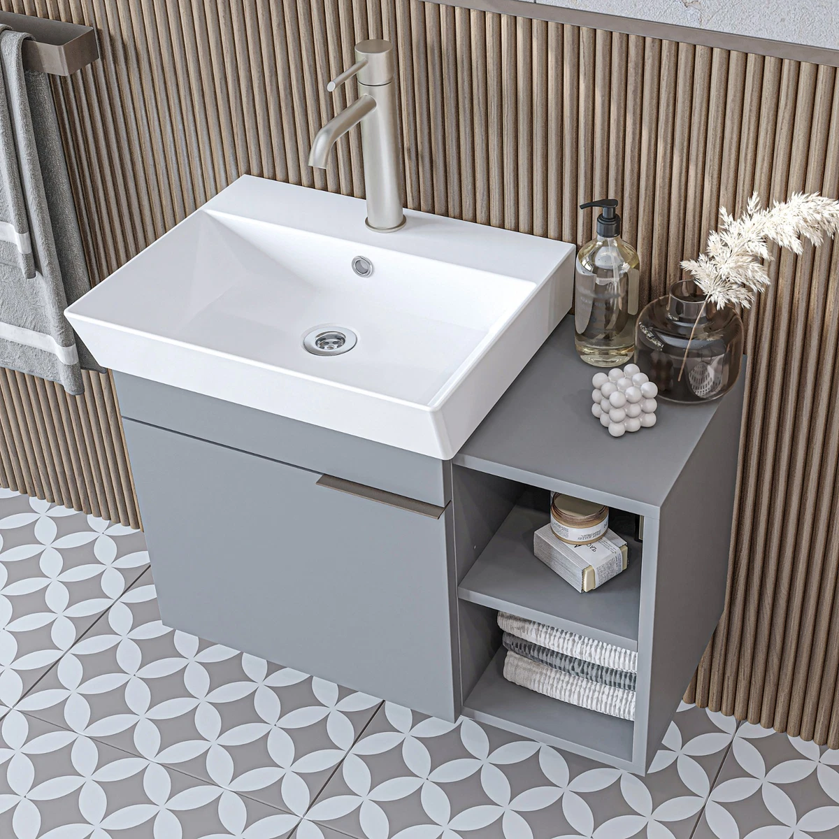 Roomart Badmöbel LYCIA 72 cm Waschbeckenunterschrank mit Keramik-Waschbecken