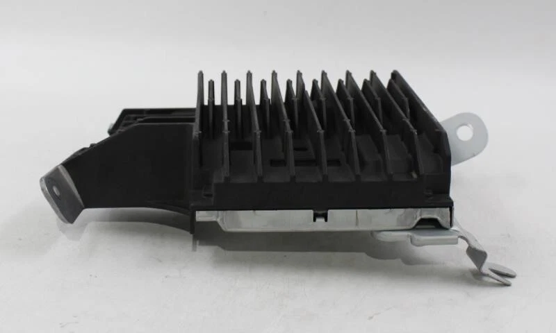 Audio Equipment Radio Fits 2021 HONDA PILOT OEM #17641 - Image 3 of 4