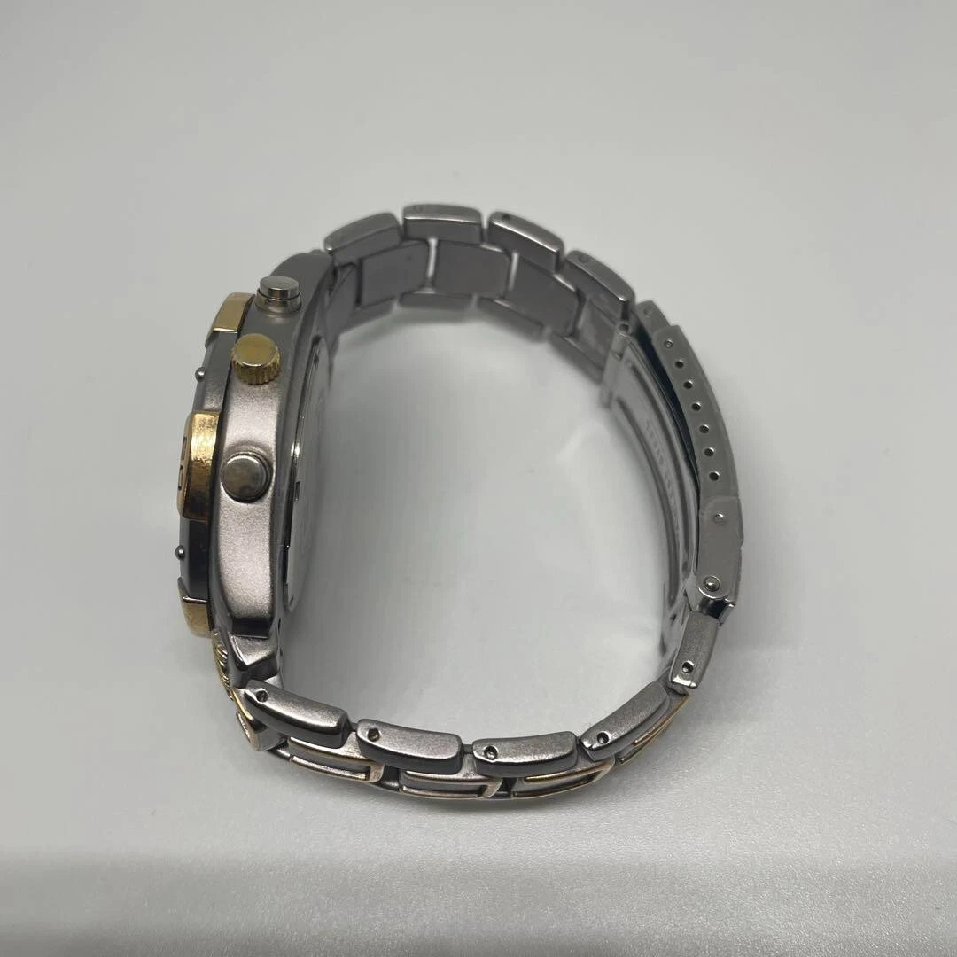 Old NIKE WATCH 稼動品 ナイキ 時計　Titaniumアナログ時計ウォッチです