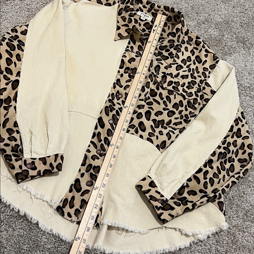 Umgee Women's Leopard Patchwork Button Down Top S… - image 15