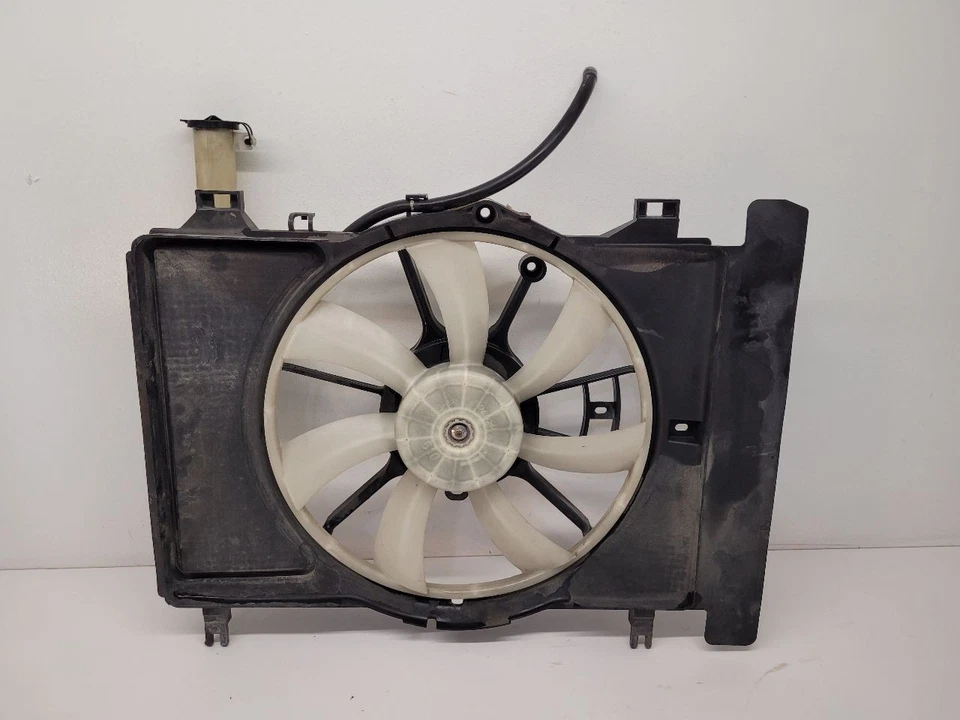 2015-2019 TOYOTA YARIS Radiator Fan Motor Fan Assembly Hatchback 167110M150 Foto 4 de 4