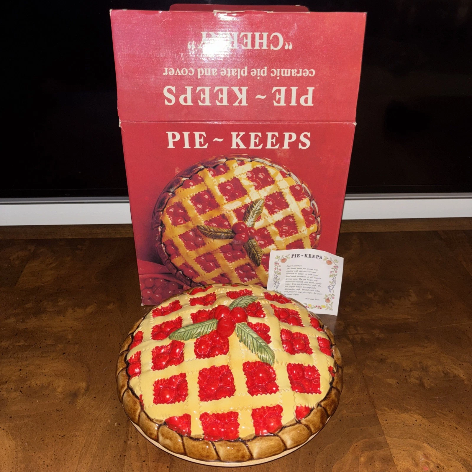 Pie-Keeps Ceramic Pie Plate And Cover “Cherry” Over And Back Inc. In Box