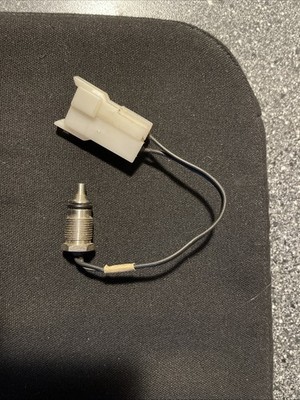 Buderus Bosch Sensor Fühler-NTC 7100136  Neu!