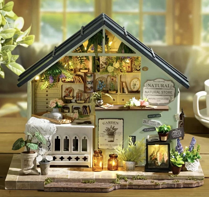 Mini Dollhouse Wooden Kit DIY Craft Tiny House for Decoration- Plant Studio