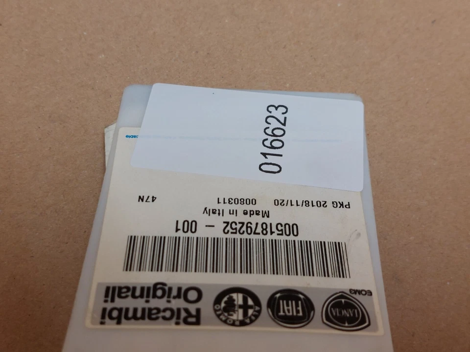 Montaje motor delantero derecho Fiat Punto Evo 199 2008-on Punto 51879252 genuino NUEVO Foto 4 de 4