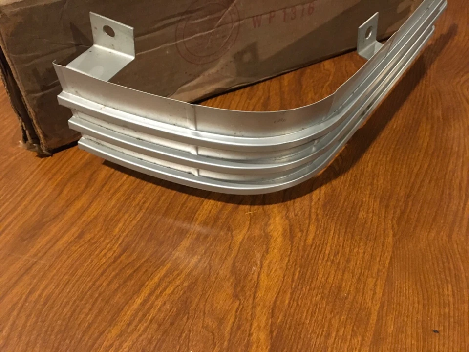 Original NOS 57 58 Studebaker Scotsman Left Front Grille 1323487 - Image 3 of 4