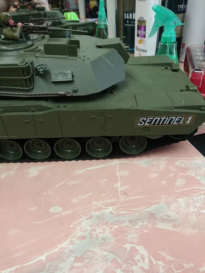 RARE Toys R Us  Sentinel 1 TANK For Parts. M1 Abrams No Remote Untested GI Joe  - Image 2 of 4